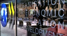 Perbandingan OECD dan...