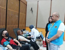 Warga Bandung Sambut...