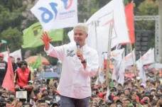 Kampanye Ganjar-Mahfud...