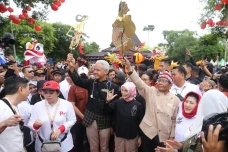 Ganjar dan Mahfud Ikut...