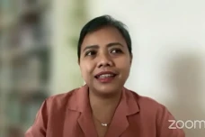 Bivitri Tegaskan Film...
