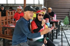 Momen Romantis Ganjar...