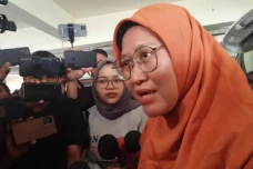 Masih di Bawah Umur,...