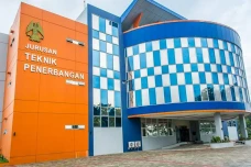 Mau Berkarier Jadi Pilot?...