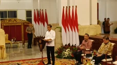 Jokowi Panggil Semua...