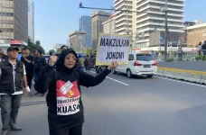 Ketika Emak-emak Demo...
