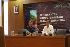 Gandeng Petani Tebu,...