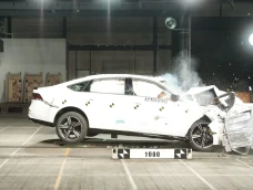 Sedan Legendaris Honda...