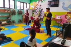 Gerakan 7+1, Pijat Thailand...