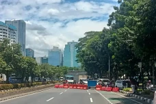 Demo di Gedung DPR-MPR,...