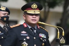 Profil Irjen Helmy Santika,...