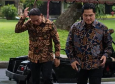 Erick Thohir Angkat...