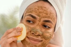 Tips Membuat Scrub Wajah...