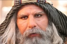Kisah Abu Lahab Membuntuti...