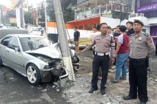 Sopir Diduga Ngantuk,...