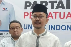 Ferry Kurnia Sesalkan...