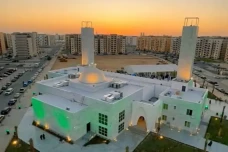 Arab Saudi Bangun Masjid...