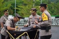 6 Kapolda Aktif yang...