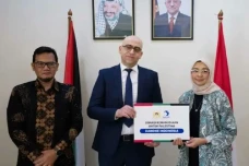 Perusahaan AMDK Ini...