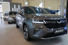 Teknologi Terkini Wuling...