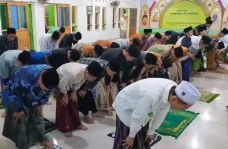 Salat Tarawih Super...