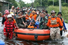 BNPB Tuding Penurunan...
