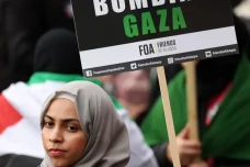 Genosida Israel: Inggris...