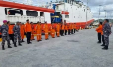 Pencarian Korban Kapal...