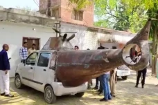 Unik, Pria India Ciptakan...