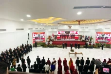 KPU Lantik Anggota Daerah...