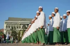Kalangan Santri Diajak...