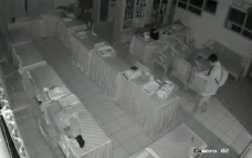 Terekam CCTV, Pencuri...