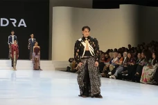 Jadi Model, Jefri Nichol...