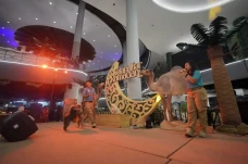 Sensasi Buka Puasa Unik...