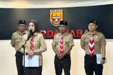 Pramuka Jadi Tak Wajib,...