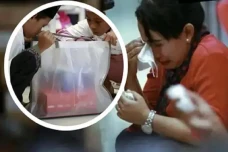 Karyawati Ini Gak Kuat...