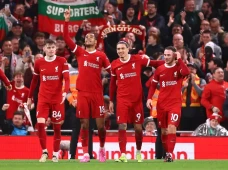 Liverpool Puncaki Klasemen...