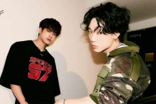Bobby dan Chanwoo iKON...