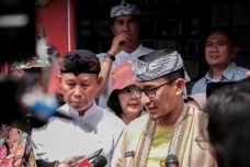 Arus Wisata dan Balik...
