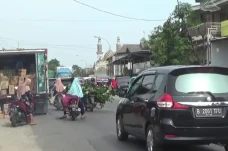 Macet! Pasar Tumpah...