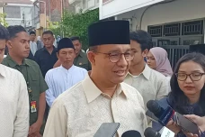 Anies Tak Halal Bihalal...