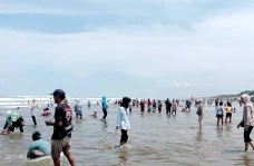 20.000 Pengunjung Padati...