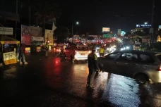 7 Jam One Way Arah Jakarta,...