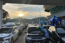 Arus Balik, Pelabuhan...