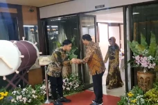 Hadiri Halal Bihalal...