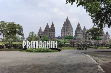 Sebanyak 243.821 Wisatawan...