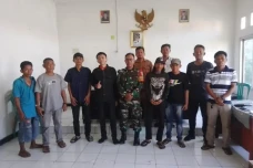 25 Pelaku Pungli Ditangkap...