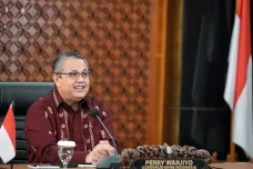 Kurs Rupiah Masih Ambles...