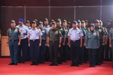 4 Perwira Bintang 2...