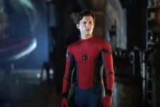 Tom Holland Umumkan...